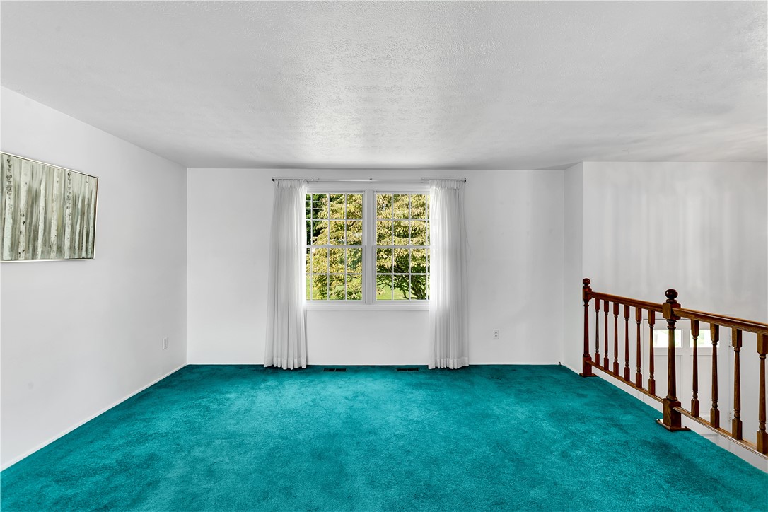 237 Acre Ave
