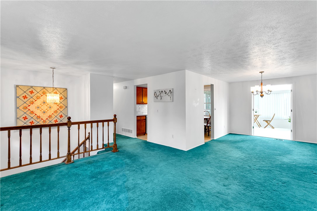 237 Acre Ave