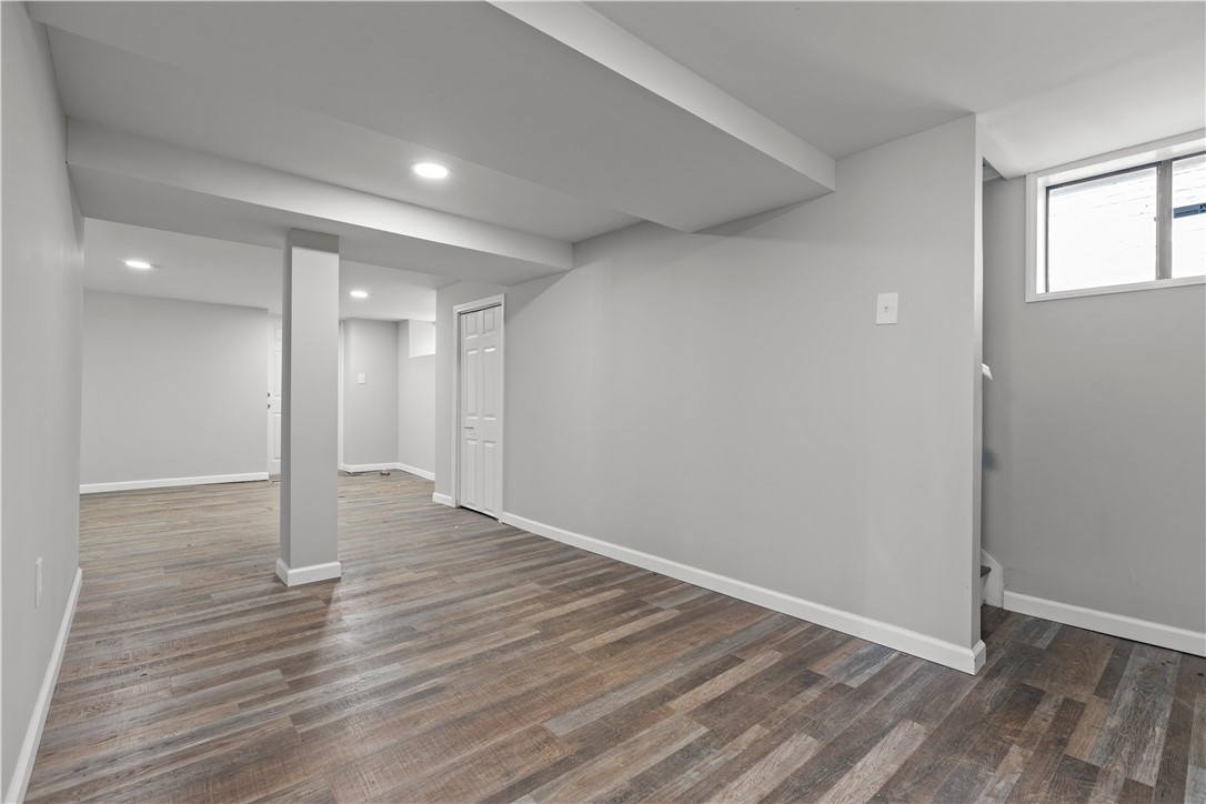 934 Berry St