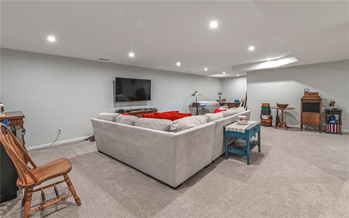 3055 Humbolt Pl