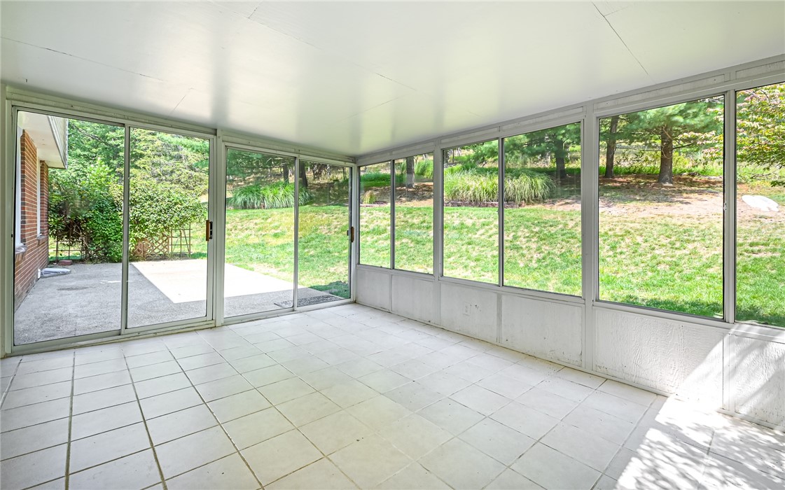 1571 Montgomery Rd