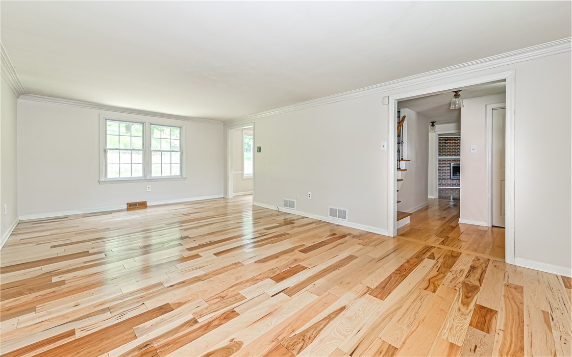 1571 Montgomery Rd
