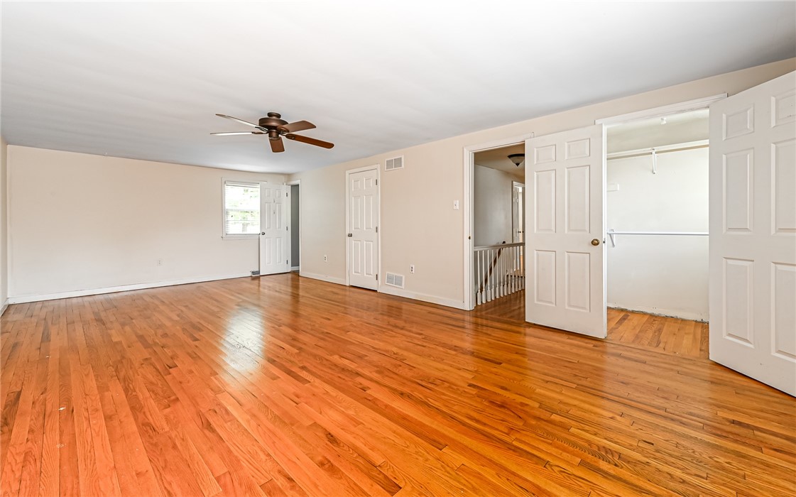 1571 Montgomery Rd