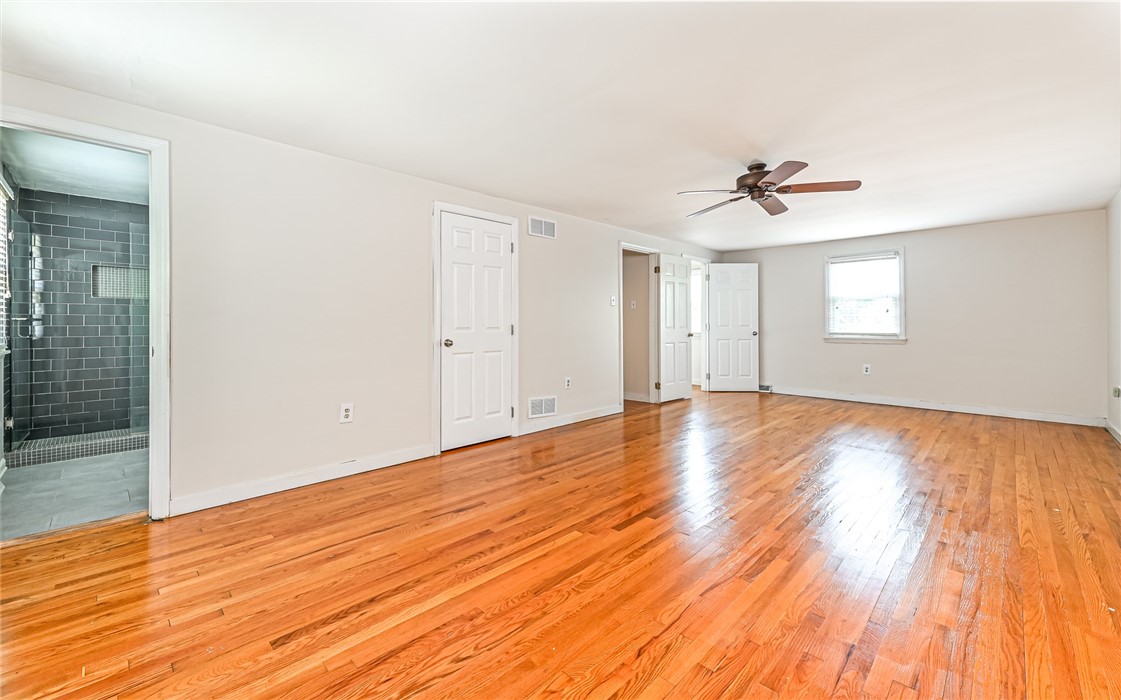 1571 Montgomery Rd