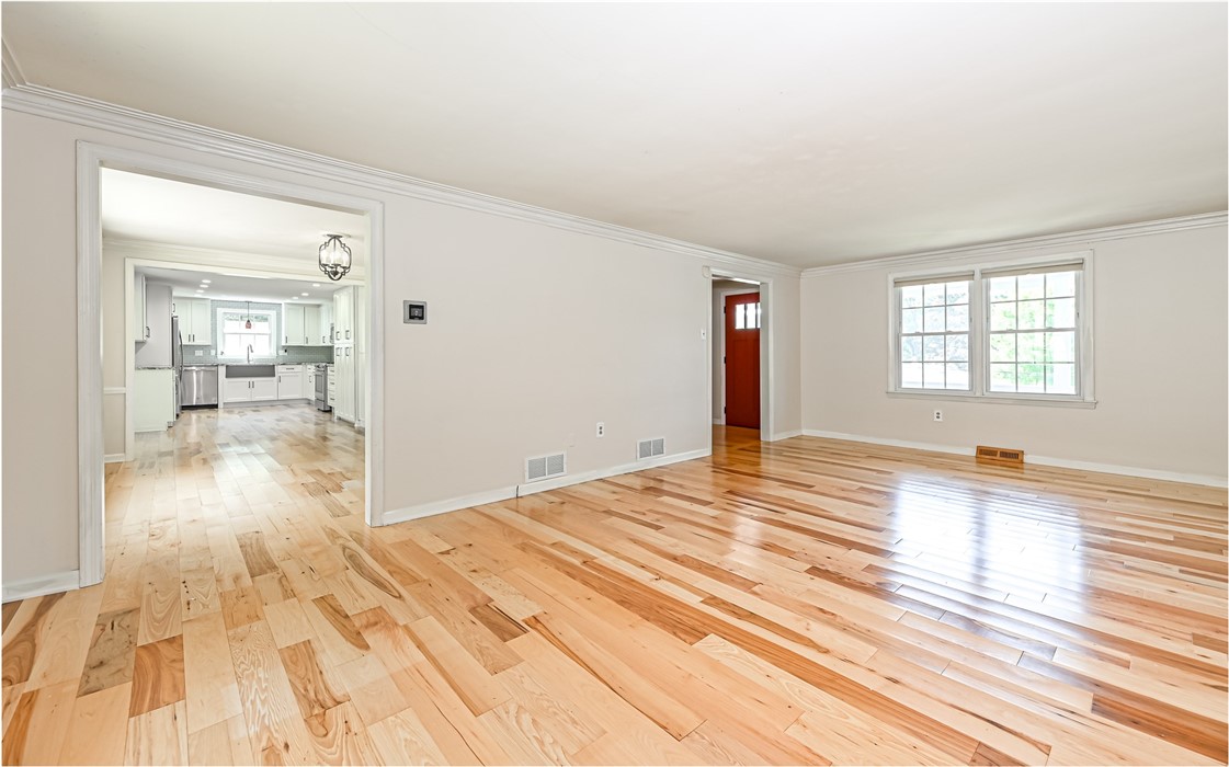 1571 Montgomery Rd