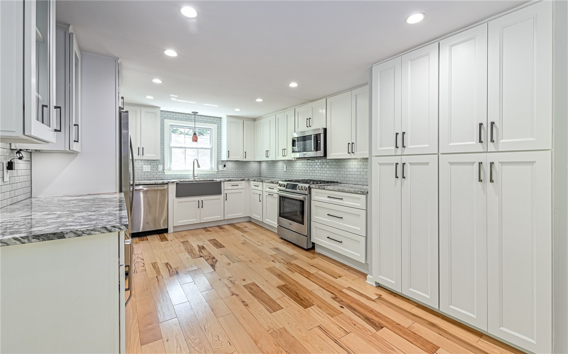 1571 Montgomery Rd