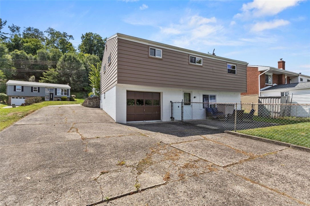 95 York Dr