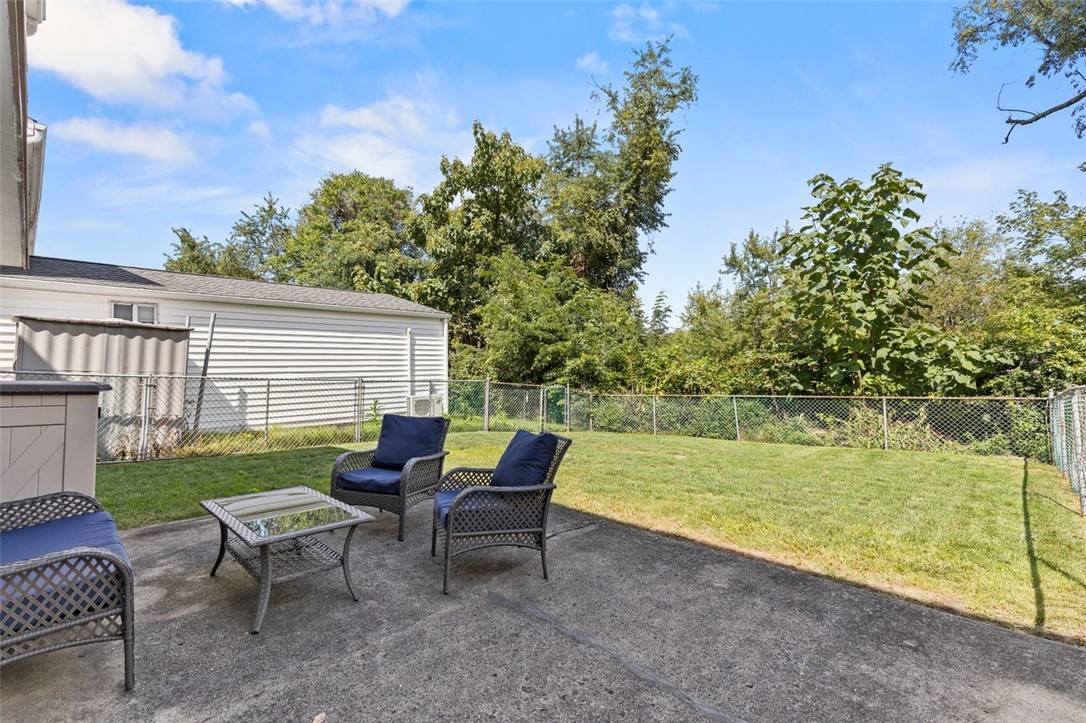 95 York Dr