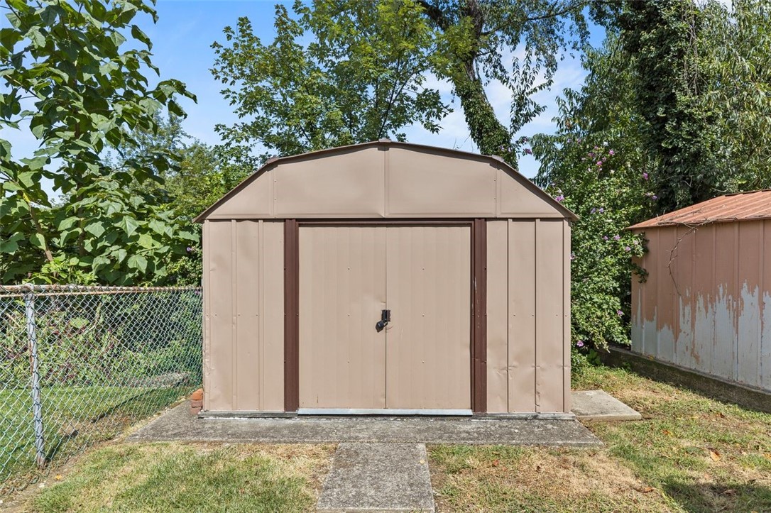 95 York Dr