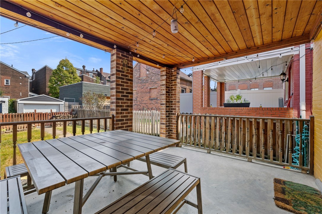 295 Fisk St