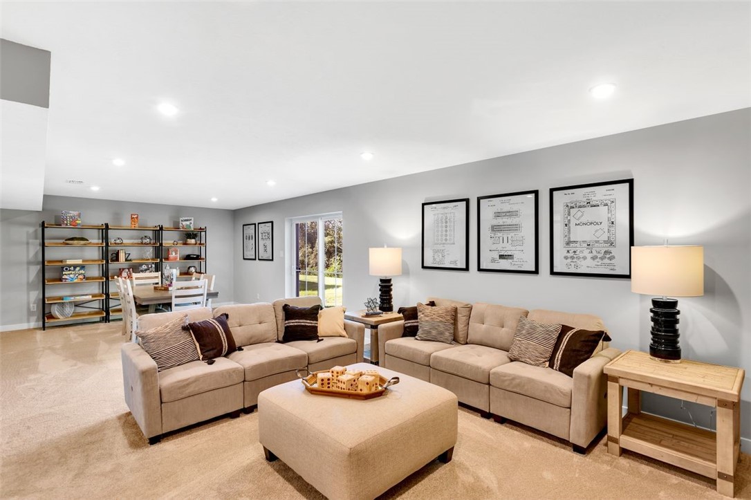 4 Dana Dr