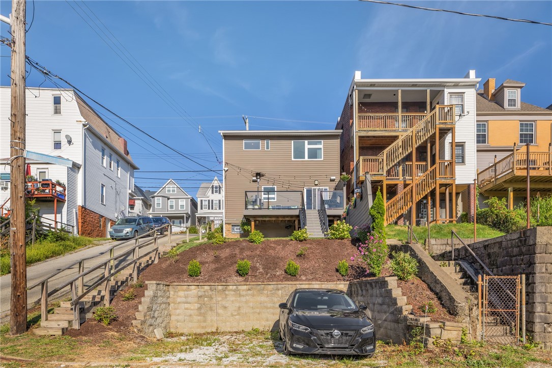 90 Ruth St