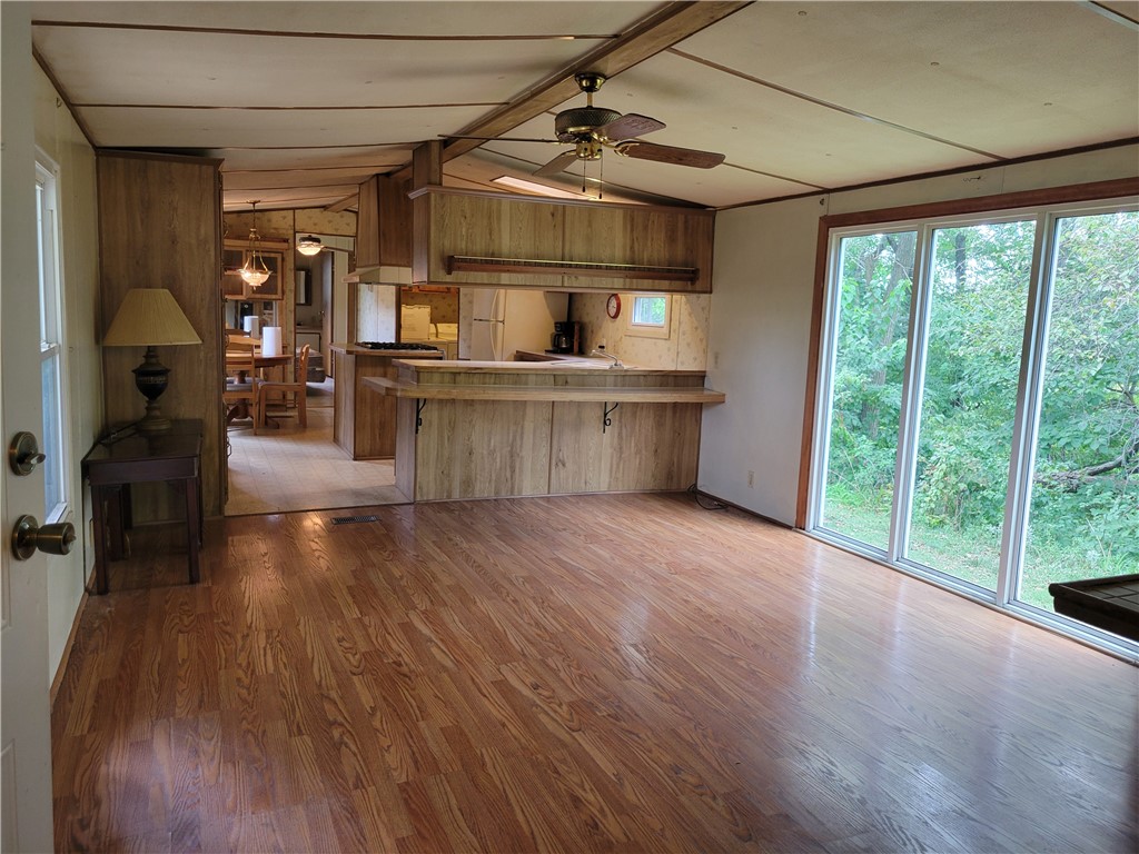 4114 Ridge Rd
