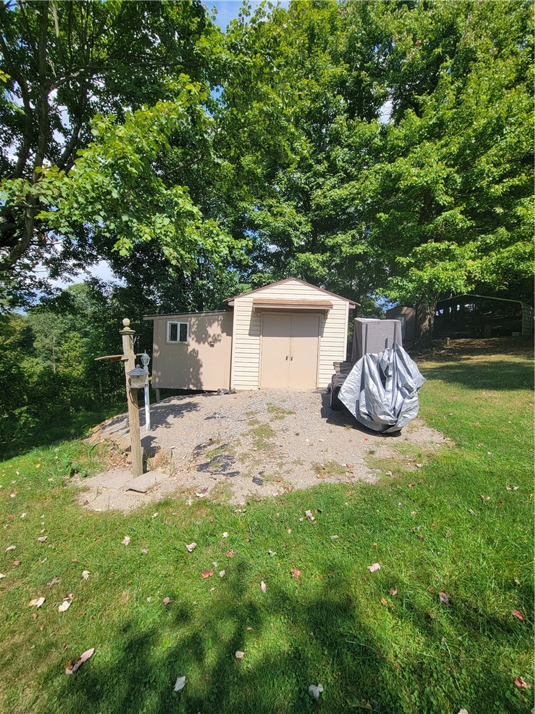 4114 Ridge Rd