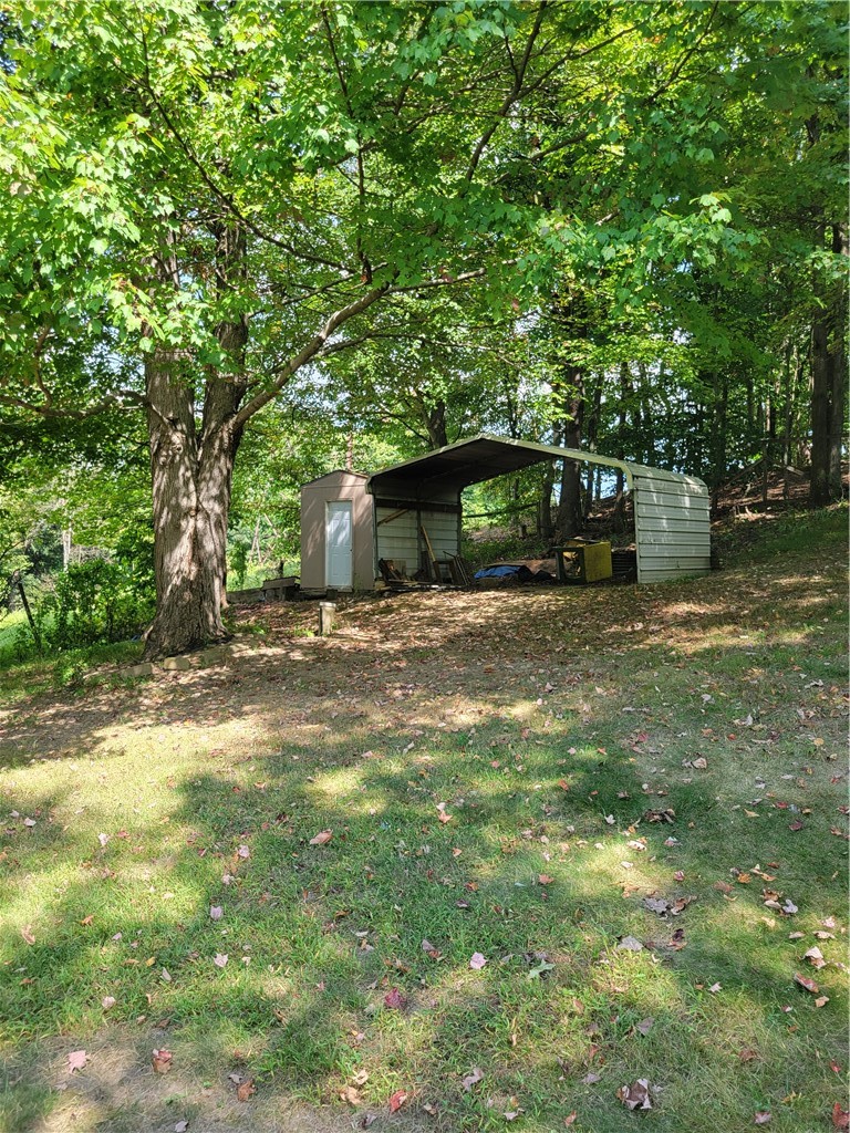 4114 Ridge Rd