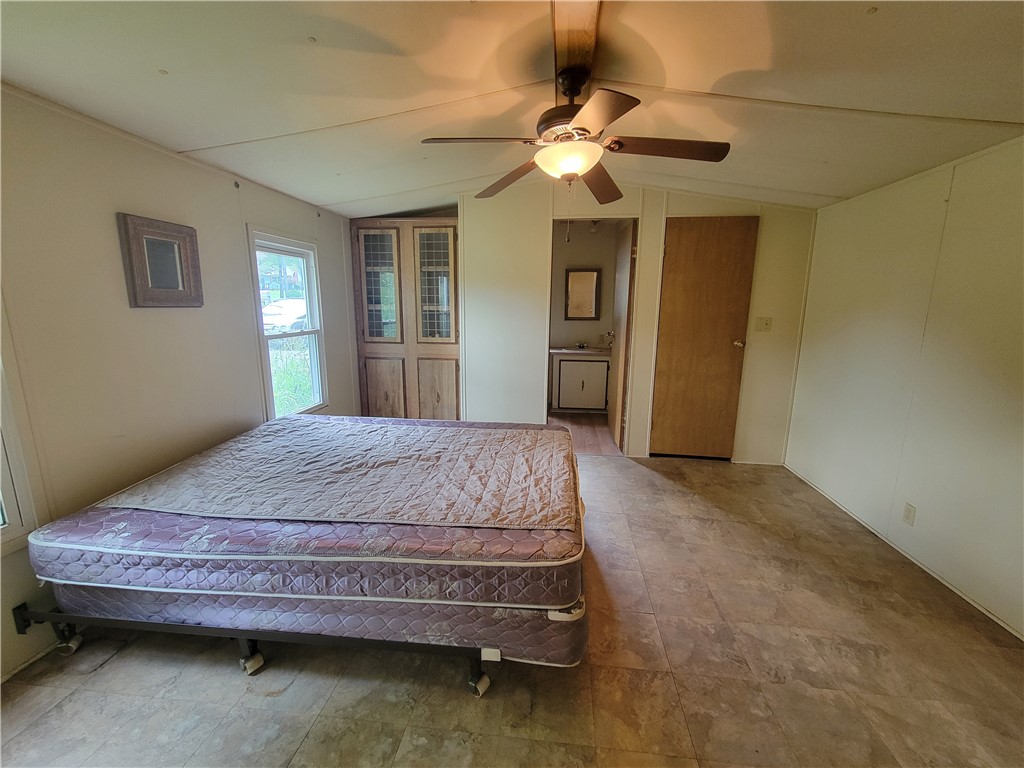 4114 Ridge Rd