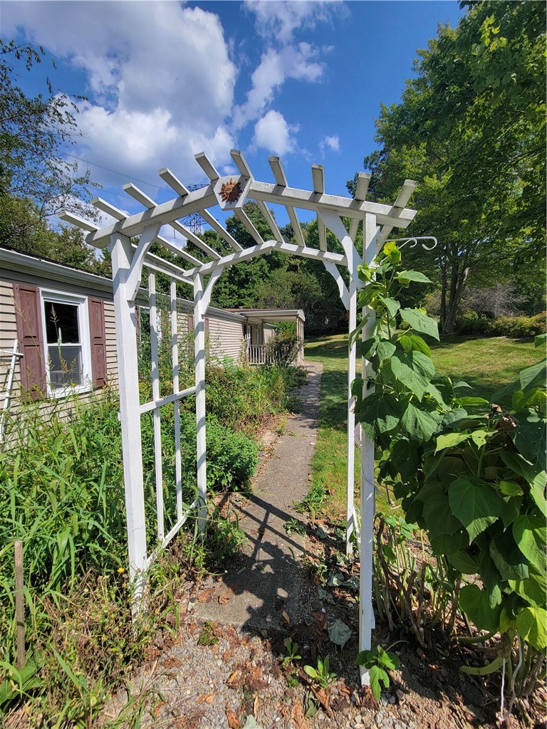 4114 Ridge Rd