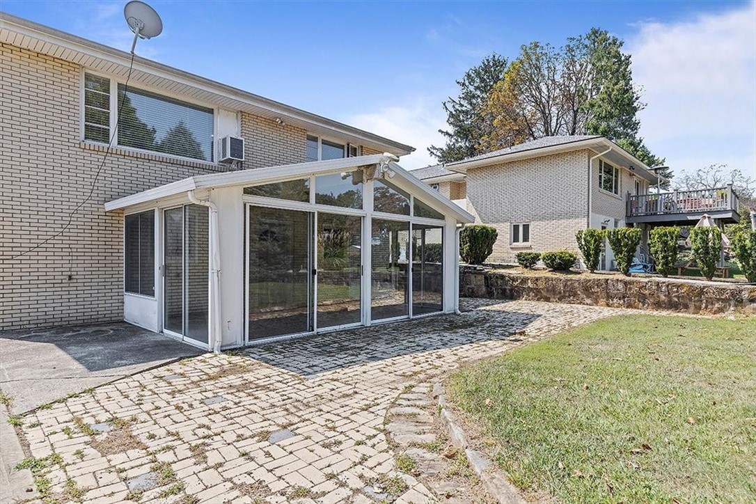 379 Dorseyville Rd