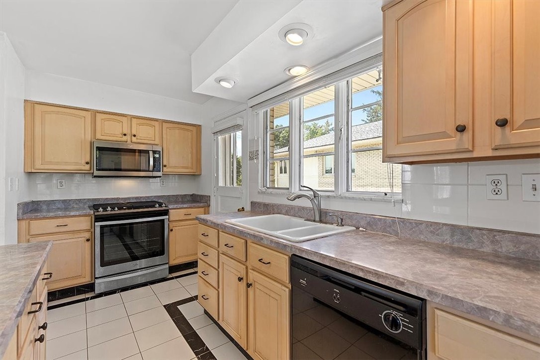 379 Dorseyville Rd