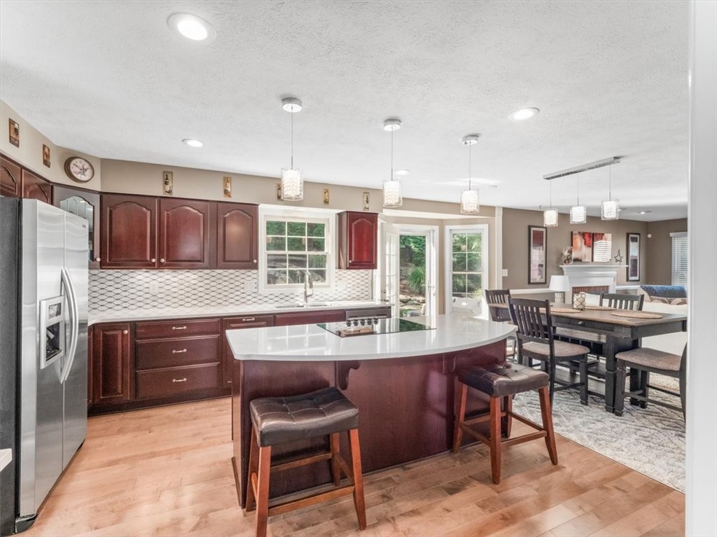 1645 Pinehurst Ct