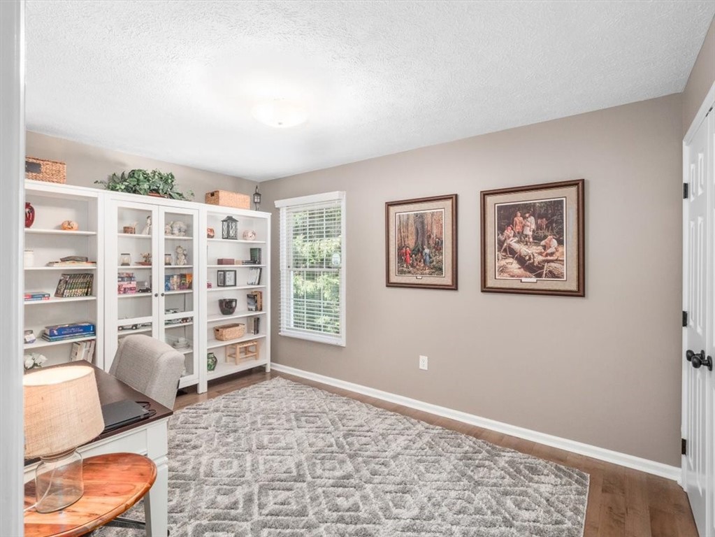 1645 Pinehurst Ct