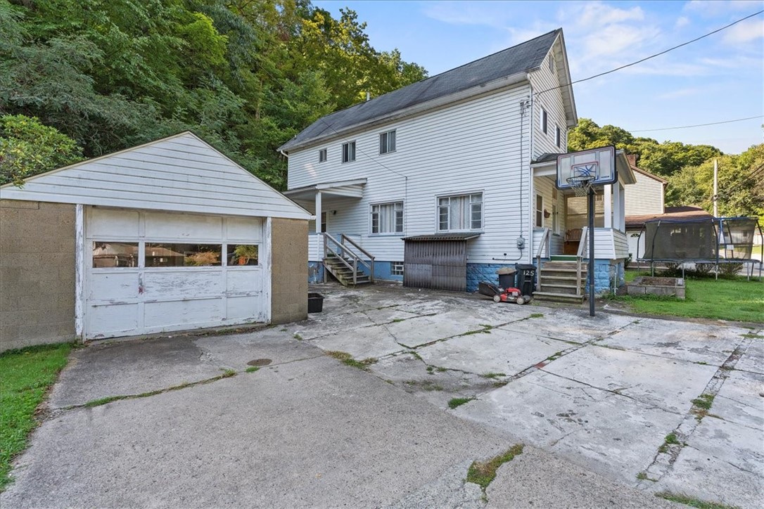 125 CLARKS PIKE