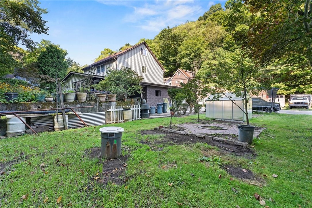 125 CLARKS PIKE