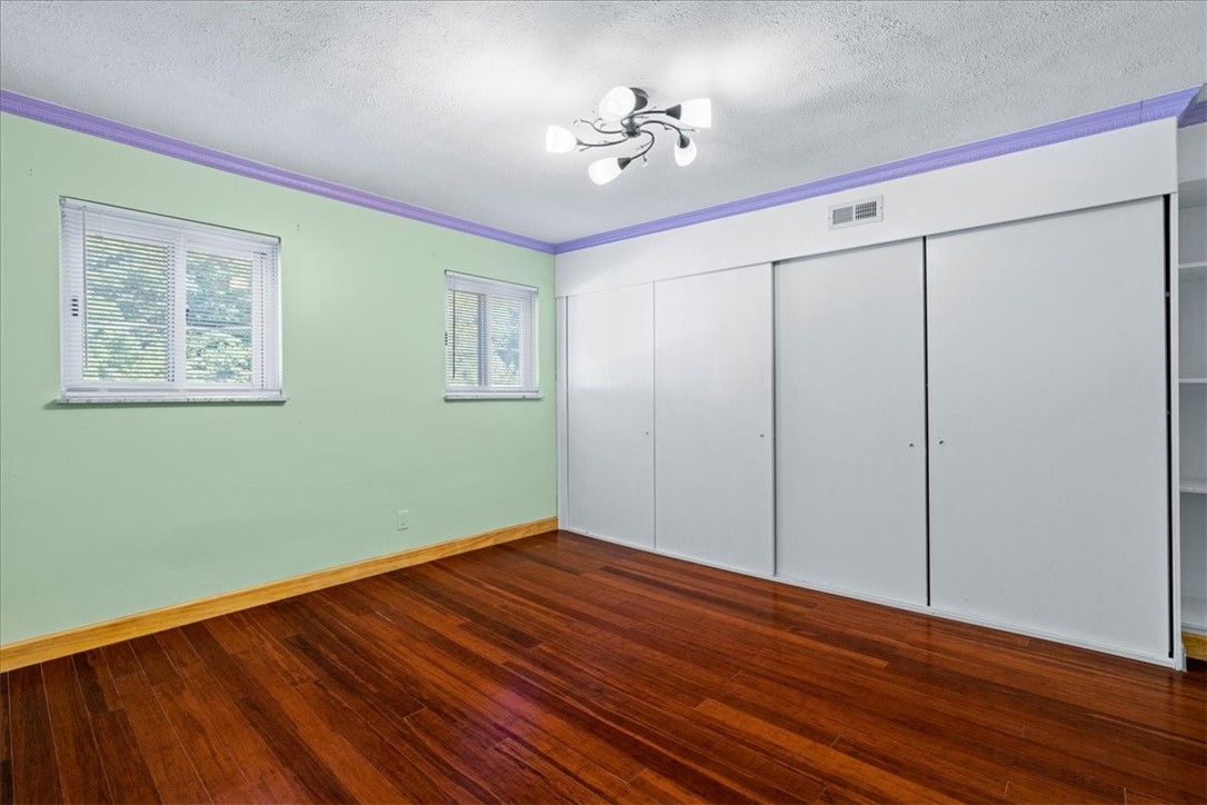 125 CLARKS PIKE