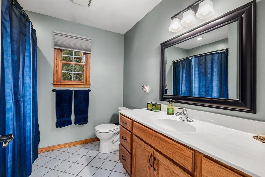 136 Heathercroft Dr