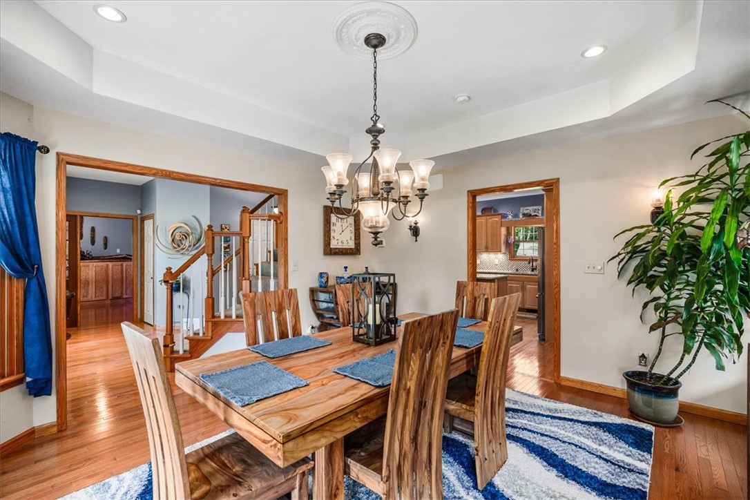 136 Heathercroft Dr