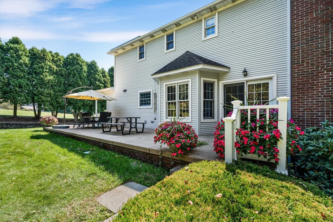 136 Heathercroft Dr