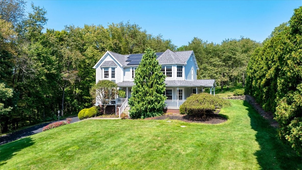 136 Heathercroft Dr