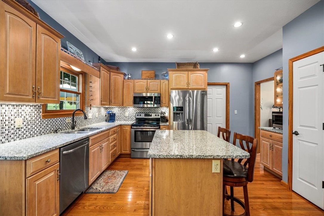 136 Heathercroft Dr