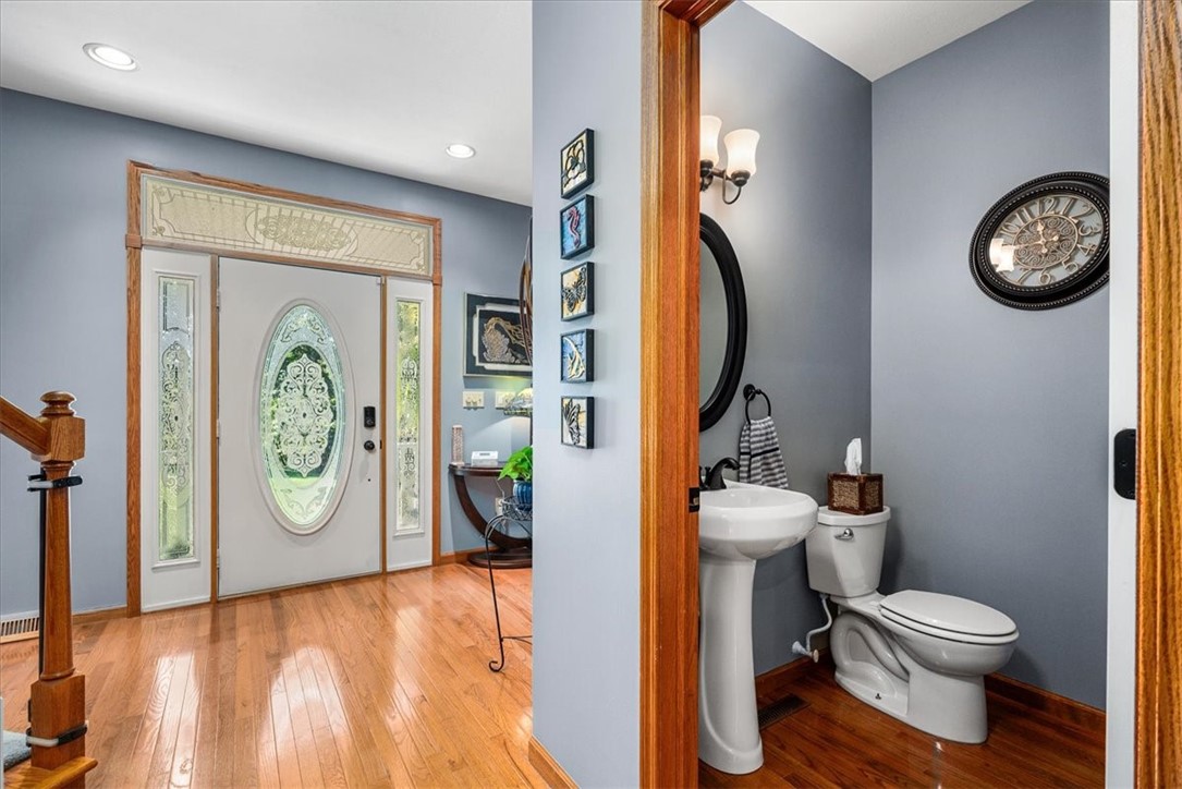 136 Heathercroft Dr