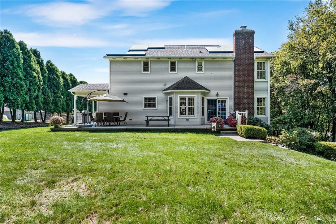 136 Heathercroft Dr