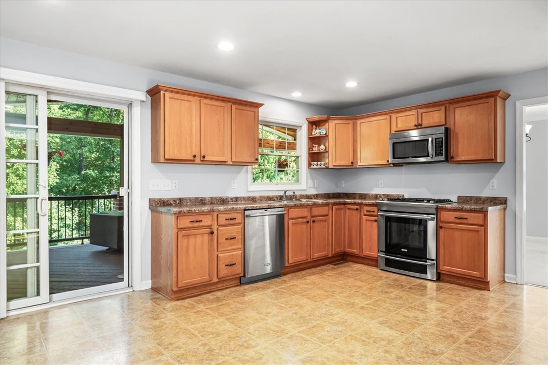 327 Providence Dr