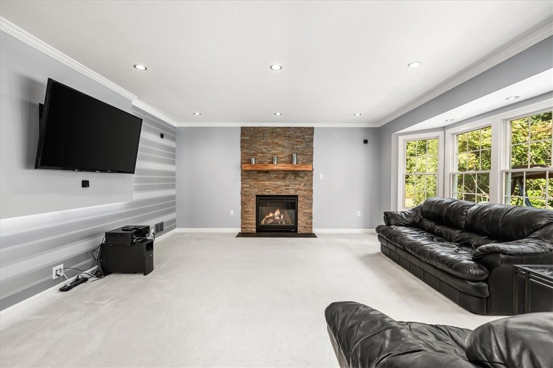 327 Providence Dr