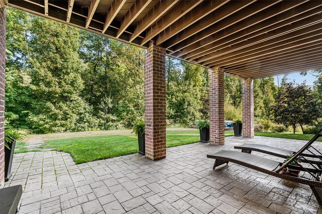 327 Providence Dr