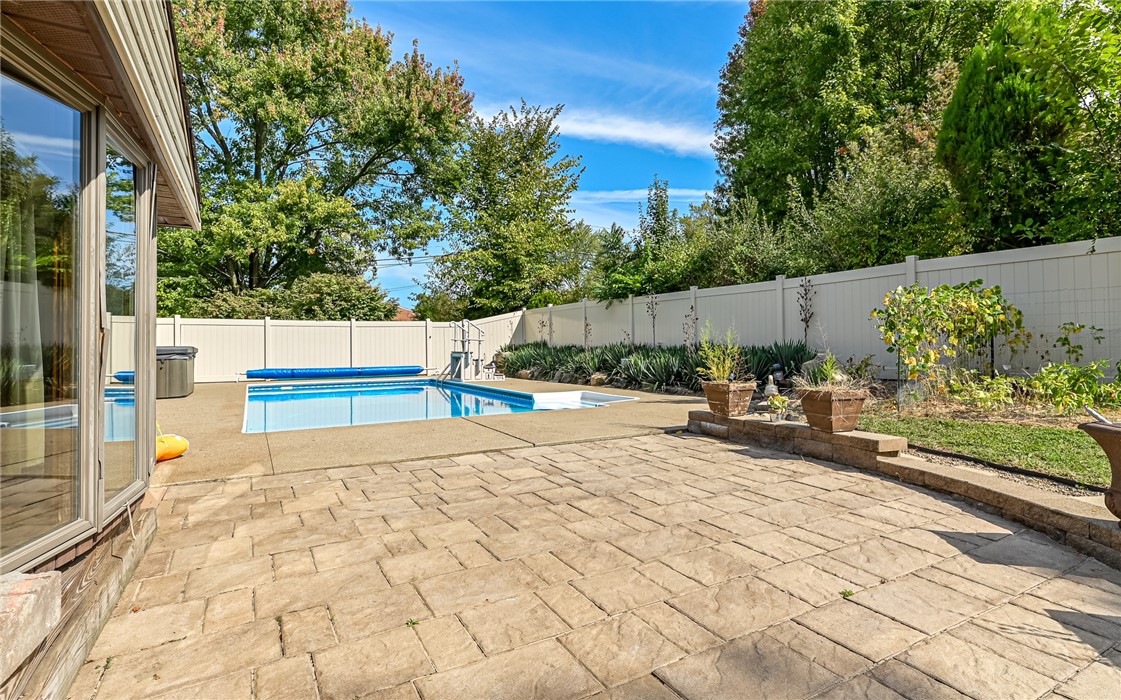 2984 Marie Dr