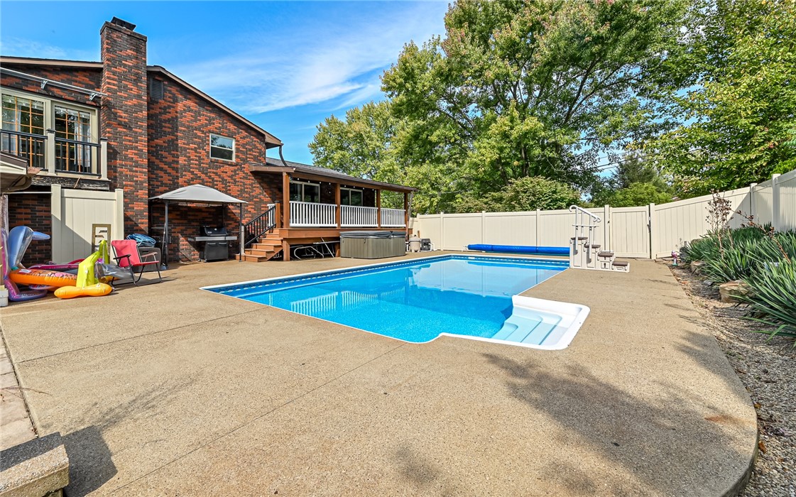 2984 Marie Dr