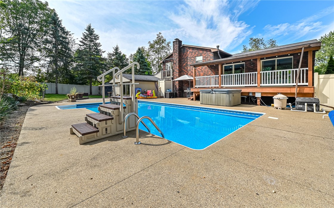 2984 Marie Dr