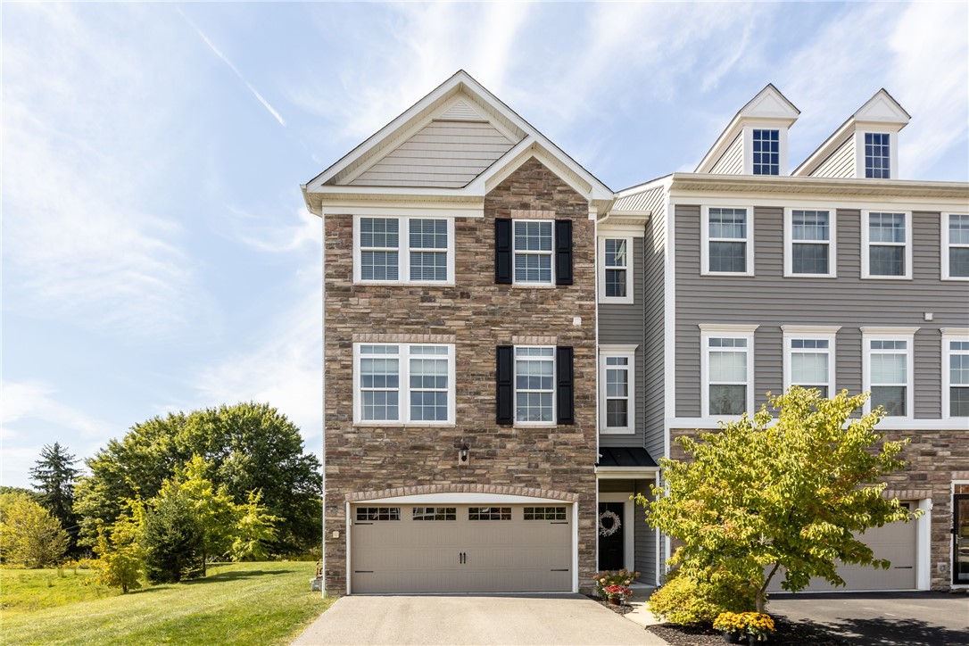 231 Eagle Dr