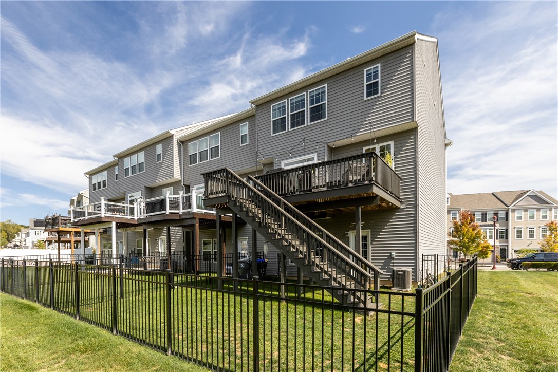 231 Eagle Dr