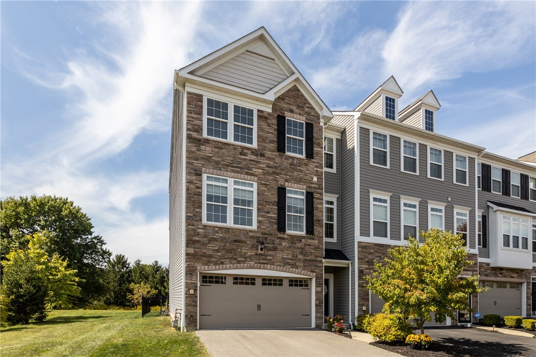 231 Eagle Dr