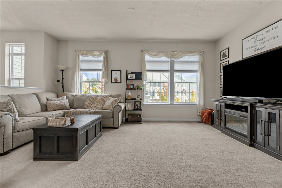 231 Eagle Dr