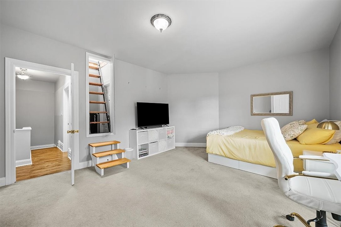 1721 Buena Vista St