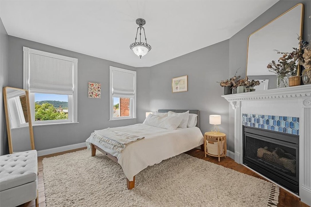1721 Buena Vista St