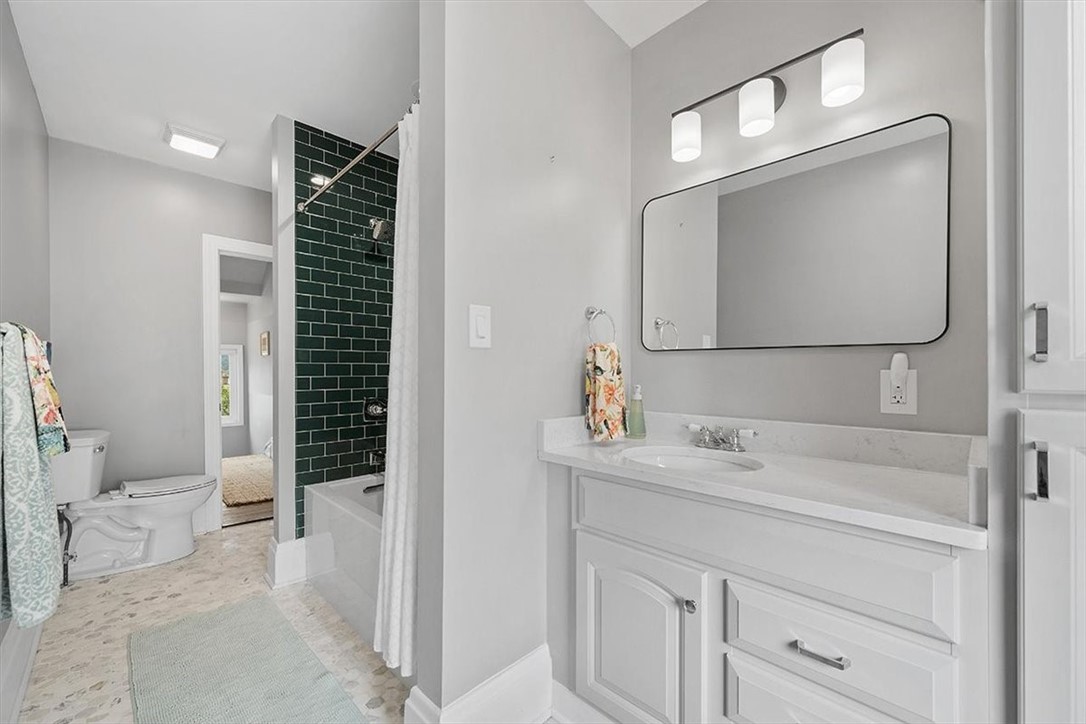 1721 Buena Vista St