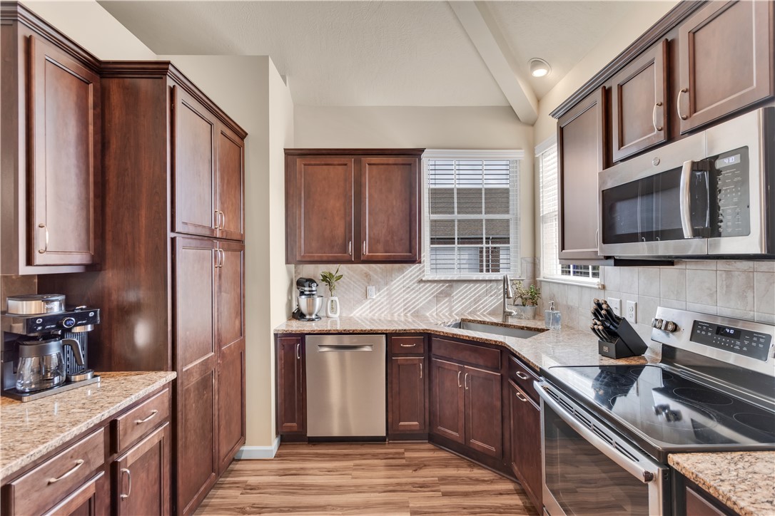 141 Shelton Place Dr