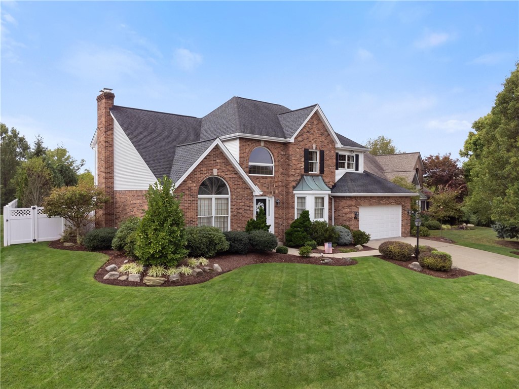 233 Meadowbrook Dr
